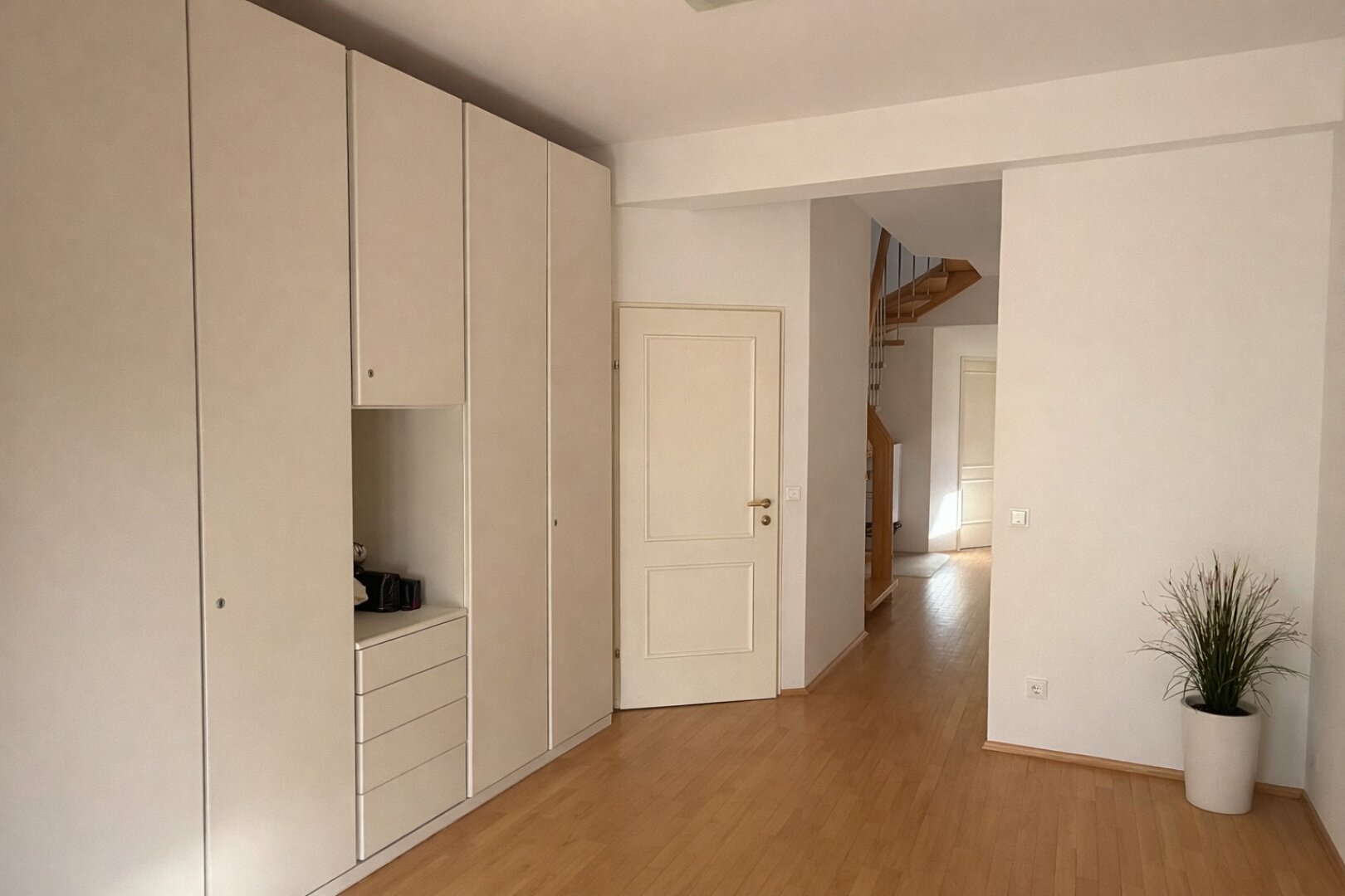 Lichtdurchflutete Dachgeschosswohnung mit Terrasse und Fernblick in Ruhelage von Wien-Rodaun | ZELLMANN IMMOBILIEN