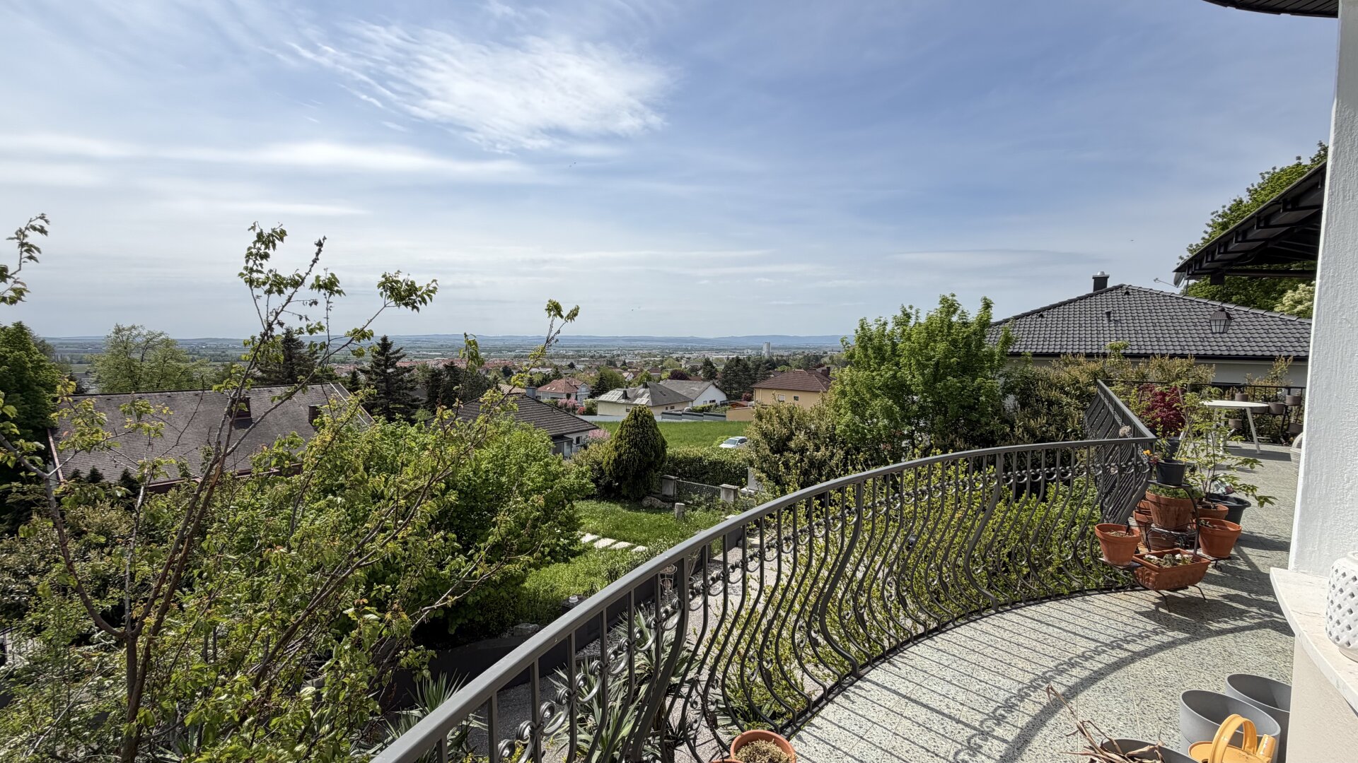 Wohnen über den Dächern von Eisenstadt – Villa mit spektakulärem Fernblick | ZELLMANN IMMOBILIEN