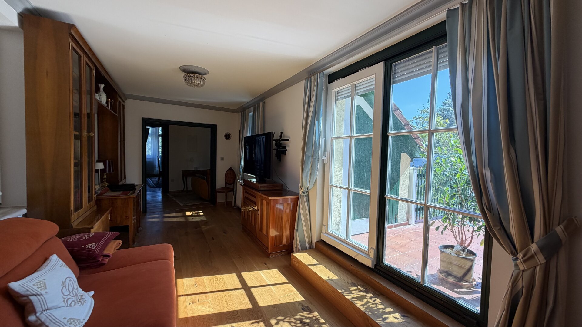 Villenetage mit 650 m² Eigengarten und Garage in Bestlage Wien-Mauer | ZELLMANN IMMOBILIEN