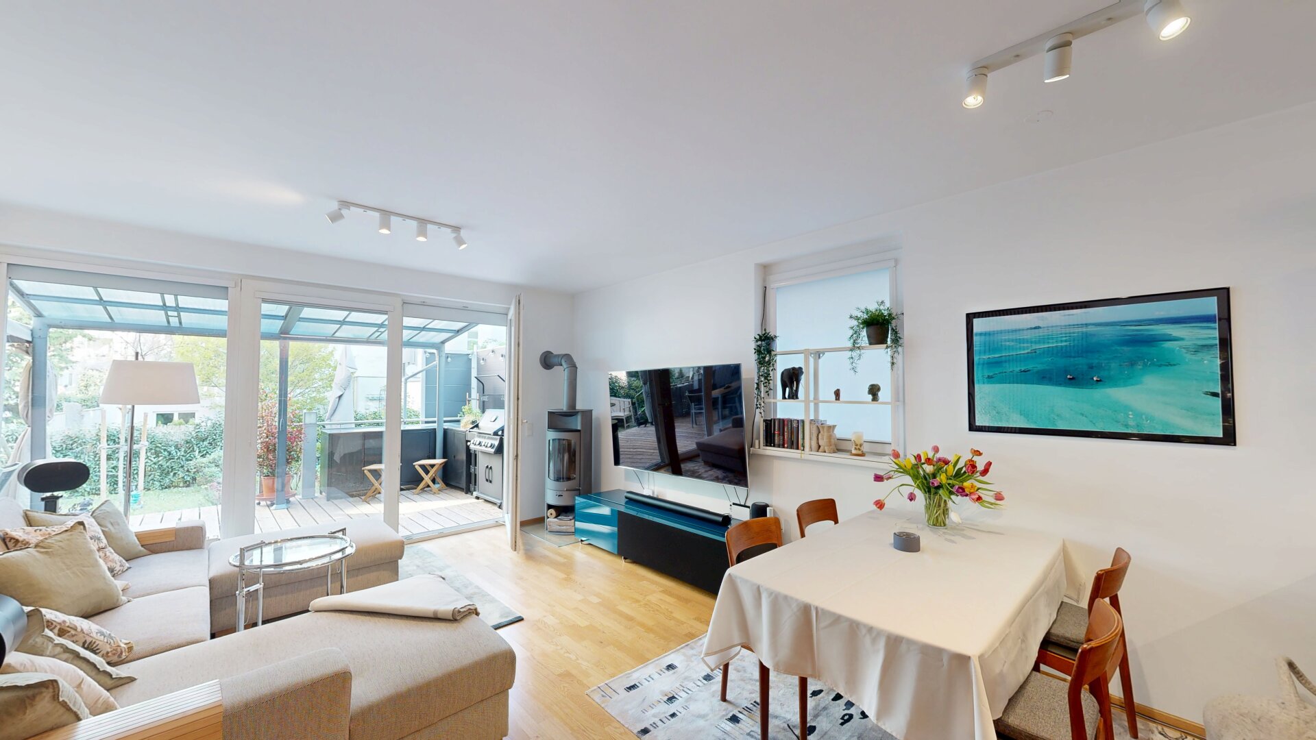 Urbanes Townhouse mit Eigengarten, Terrasse und Garage – Wohnen mit Hauscharakter im Herzen von Wien | ZELLMANN IMMOBILIEN