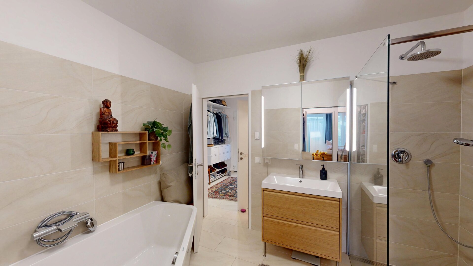 Urbanes Townhouse mit Eigengarten, Terrasse und Garage – Wohnen mit Hauscharakter im Herzen von Wien | ZELLMANN IMMOBILIEN