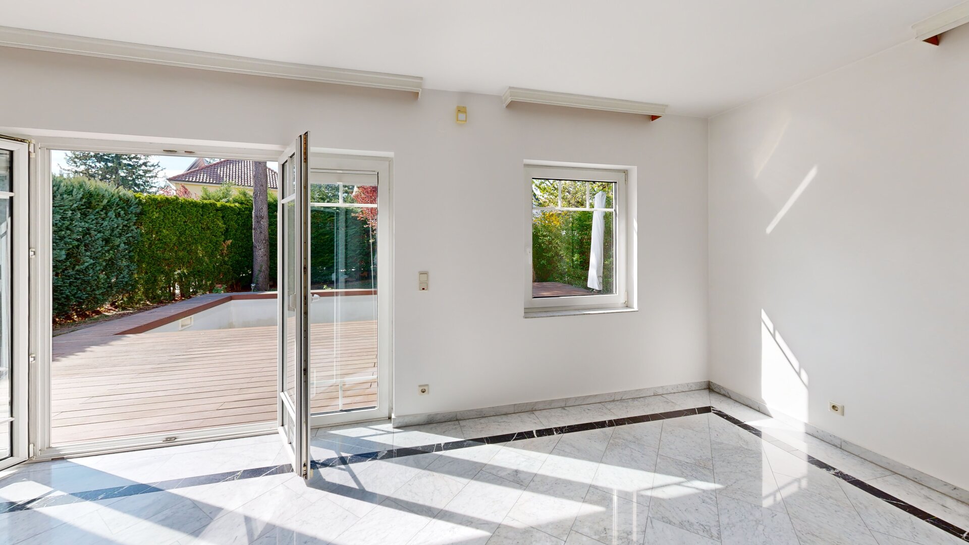 Stilvolles Wohnen in Mauer mit Pool, großzügiger Terrasse und privatem Gartenambiente | ZELLMANN IMMOBILIEN