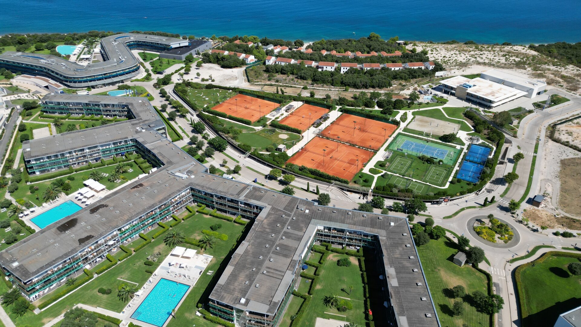 Exklusive Ferienresidenz am Meer – stilvolles Eigentum im Dachgeschoss in Punta Skala | ZELLMANN IMMOBILIEN