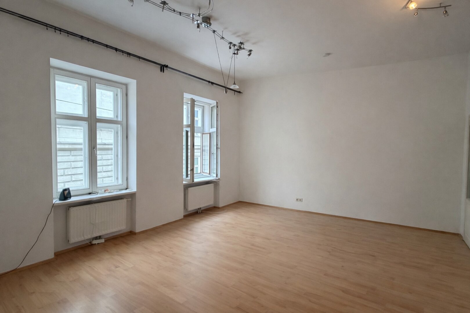 2 Zimmer Wohnung mit Potential am Kirchenplatz | ZELLMANN IMMOBILIEN