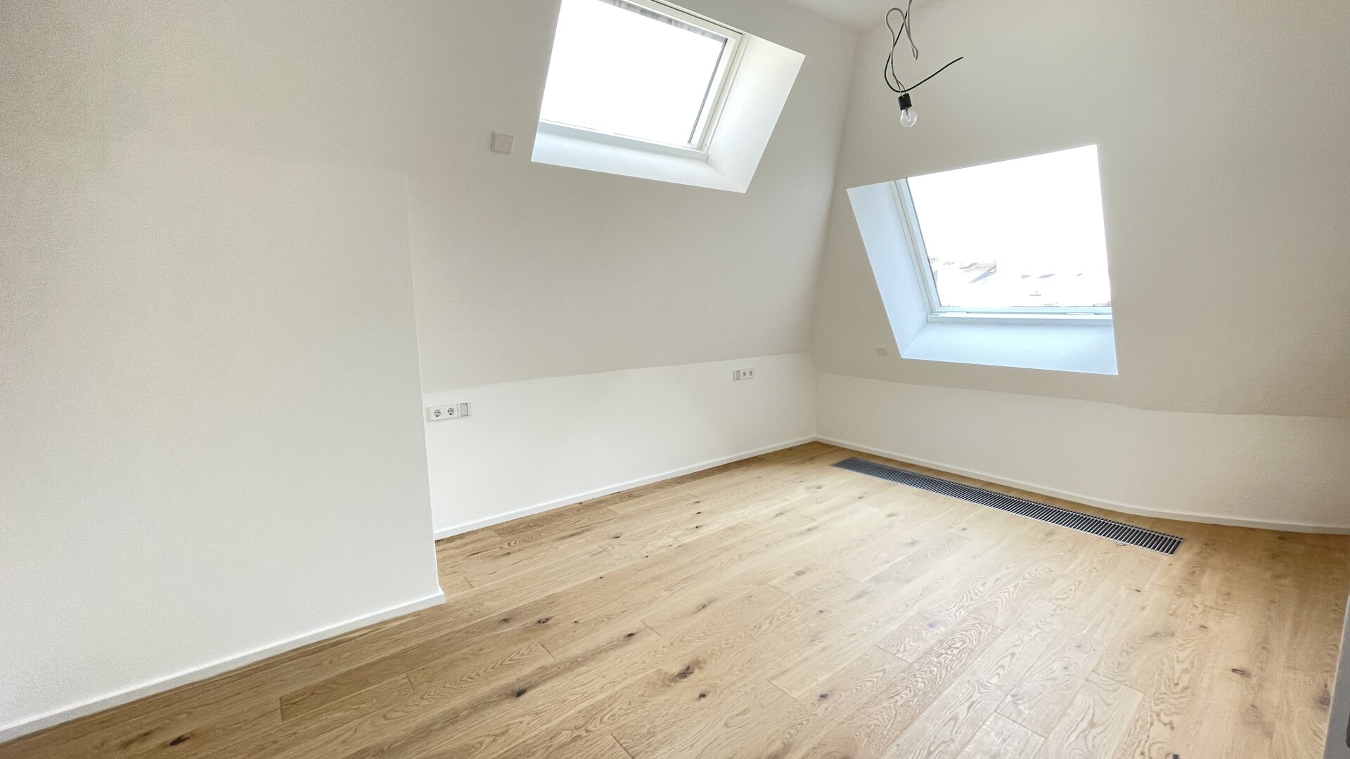 Stilvolles Dachgeschoss mit Loggia & Terrasse – Luxuswohnen in 1010 Wien | ZELLMANN IMMOBILIEN