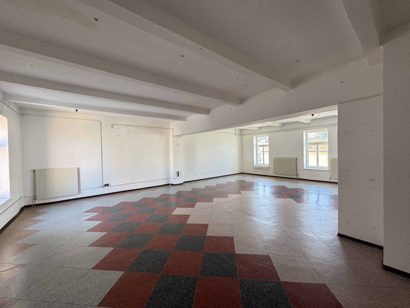 Großzügige Lager- und Bürofläche in Wien 23 – Ihre Chance auf Raum für Erfolg | ZELLMANN IMMOBILIEN