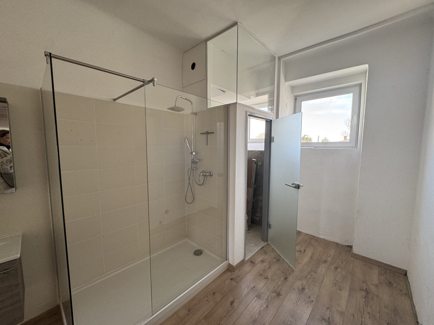 Großzügige Lager- und Bürofläche in Wien 23 – Ihre Chance auf Raum für Erfolg | ZELLMANN IMMOBILIEN