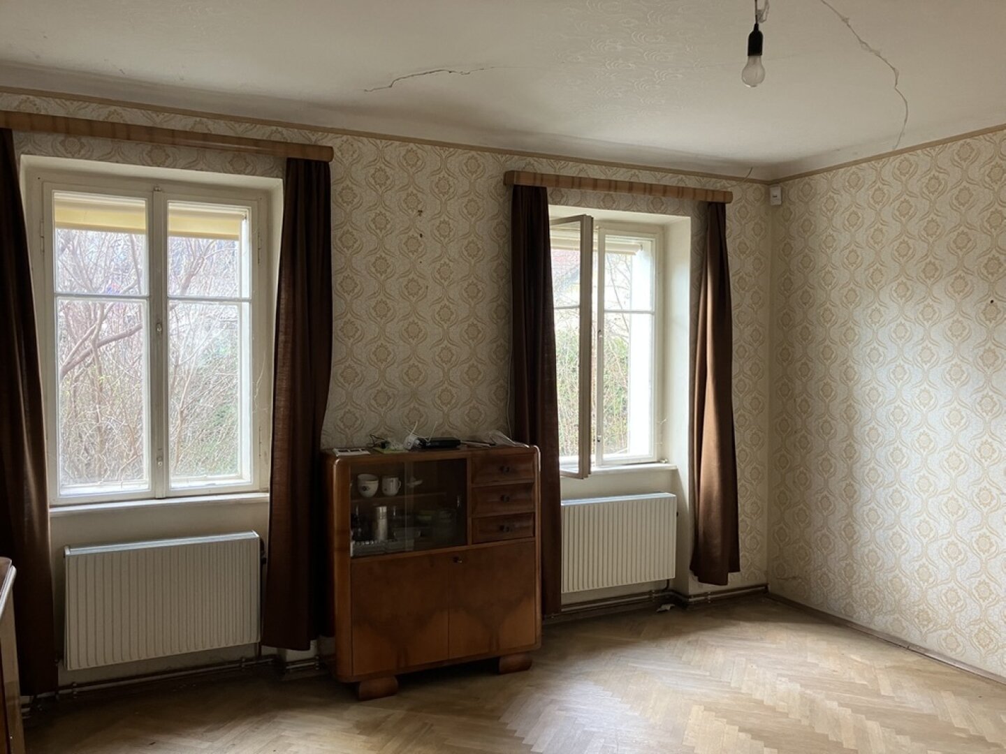 Historisches, sanierungsbedürftiges Winzerhaus mit großem Ruhegarten  | ZELLMANN IMMOBILIEN