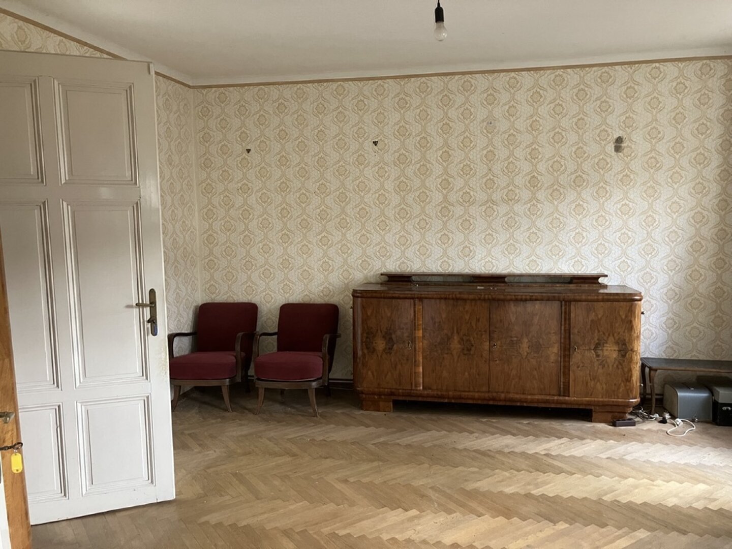 Historisches, sanierungsbedürftiges Winzerhaus mit großem Ruhegarten  | ZELLMANN IMMOBILIEN