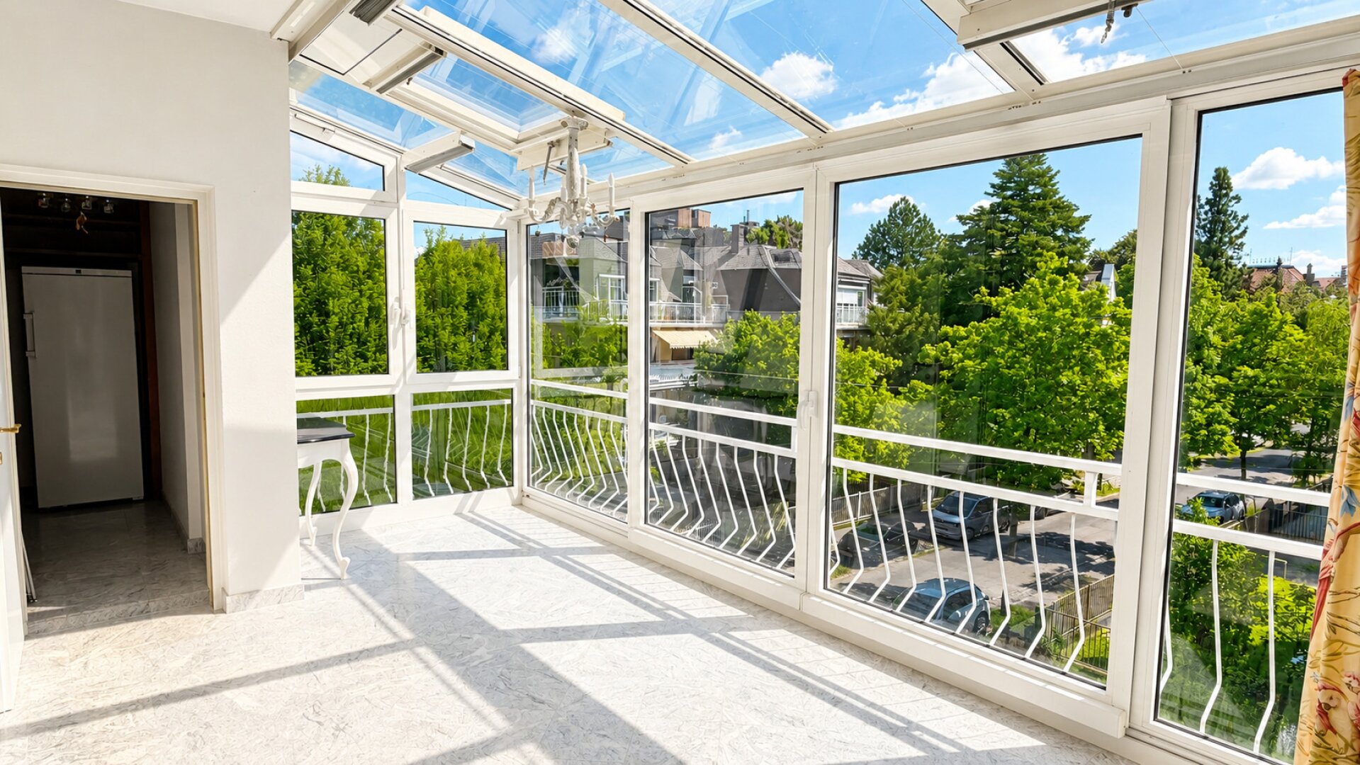 „Dachgeschosswohnung mit privatem Lift, Wintergarten und Garage in absoluter Toplage Hietzing“ | ZELLMANN IMMOBILIEN