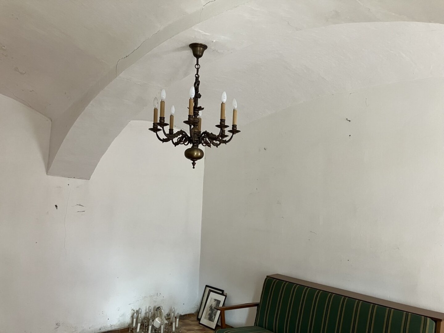 Historisches, sanierungsbedürftiges Winzerhaus mit großem Ruhegarten  | ZELLMANN IMMOBILIEN