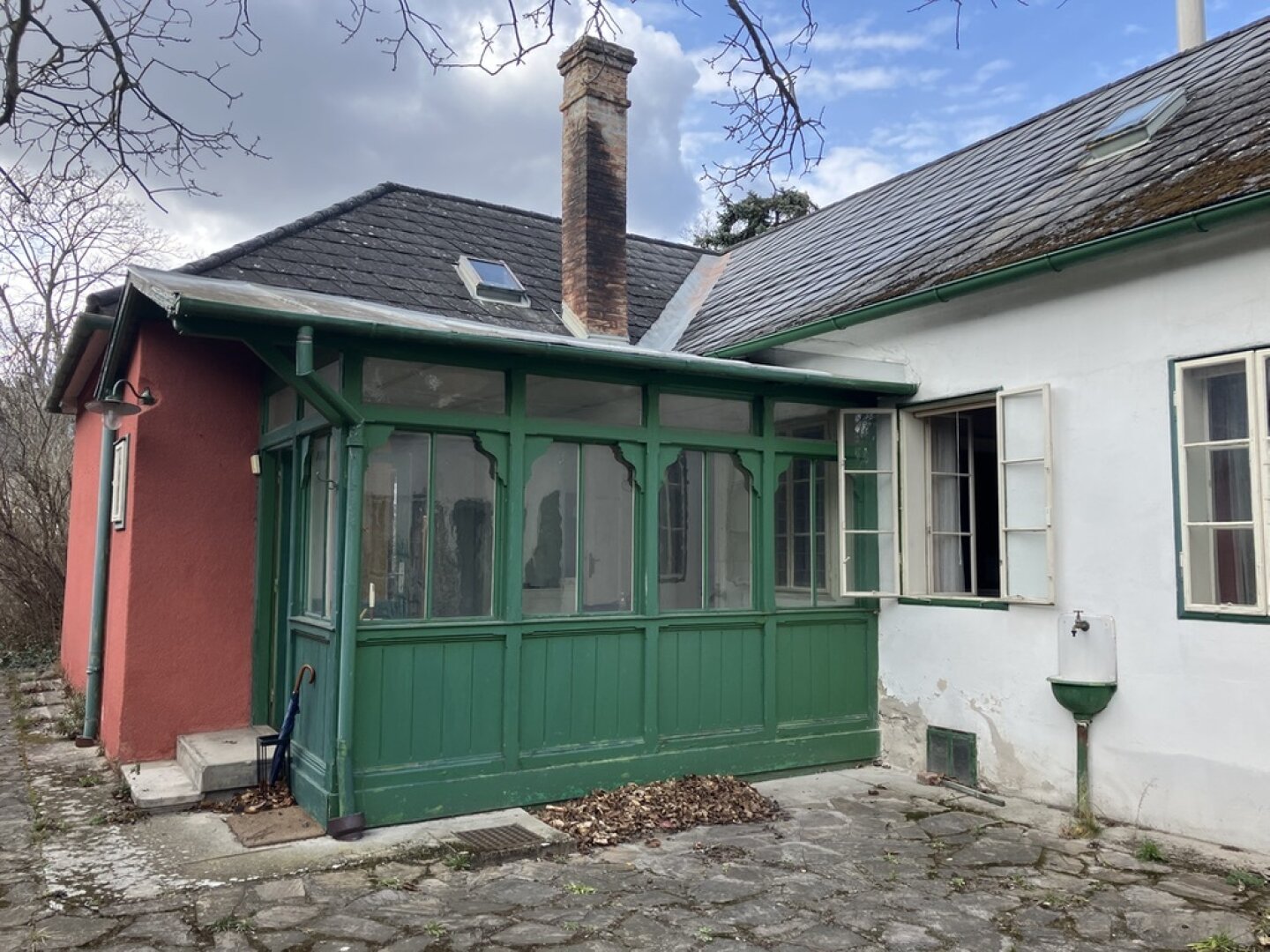 Historisches, sanierungsbedürftiges Winzerhaus mit großem Ruhegarten  | ZELLMANN IMMOBILIEN