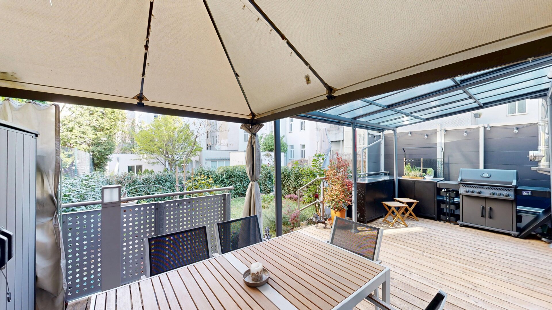 Urbanes Townhouse mit Eigengarten, Terrasse und Garage – Wohnen mit Hauscharakter im Herzen von Wien | ZELLMANN IMMOBILIEN