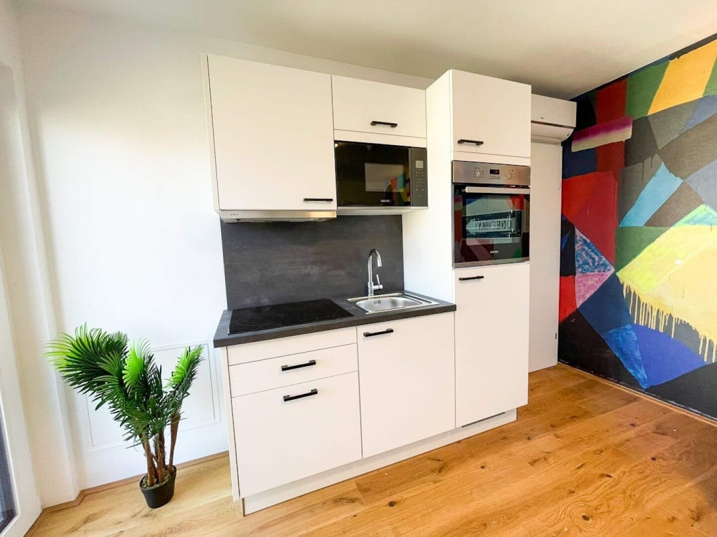 Stilvolle Dachgeschossresidenz mit hochwertiger Ausstattung und urbanem Wohnkomfort | ZELLMANN IMMOBILIEN
