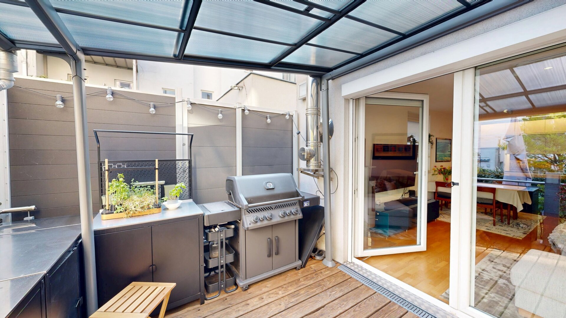 Urbanes Townhouse mit Eigengarten, Terrasse und Garage – Wohnen mit Hauscharakter im Herzen von Wien | ZELLMANN IMMOBILIEN