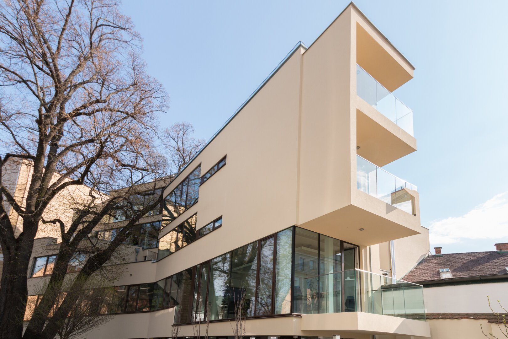 UNTER ST. VEIT | Außergewöhnlicher Wohnflair | Neubau 2016 | 3 Zimmer | 2 Bäder | Balkon & Loggia | Bestlage | ZELLMANN IMMOBILIEN