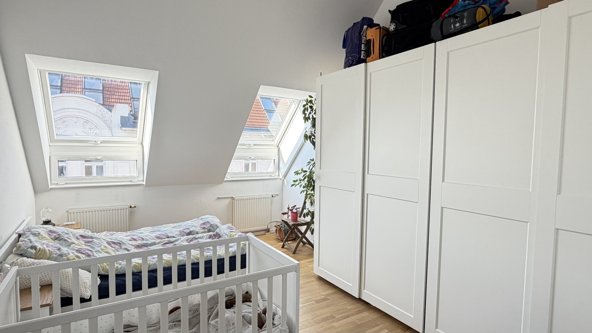 Dachgeschossperle - 3 Zimmer mit Terrasse und Garagenplatz in Ruhelage | ZELLMANN IMMOBILIEN